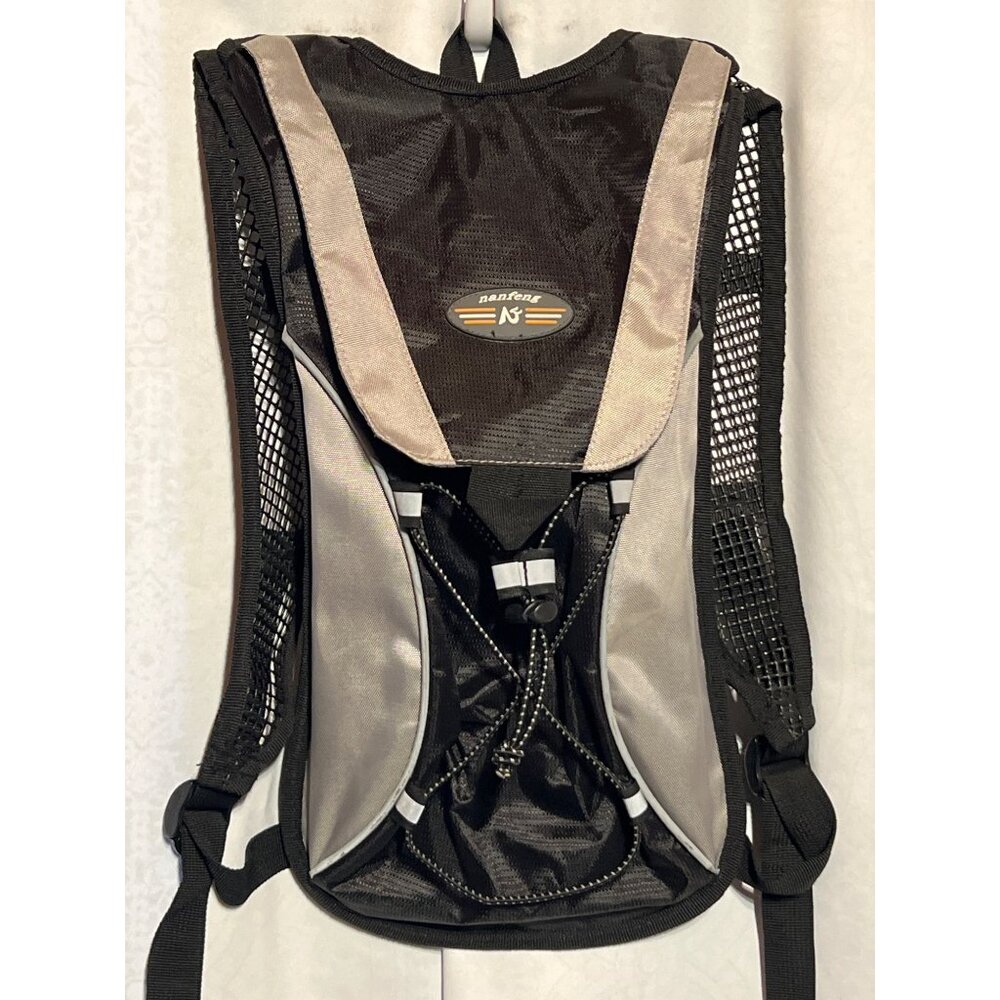 Nanfeng Hydration Backpack Airflow Design Mesh Panels & Adjustable Straps Black